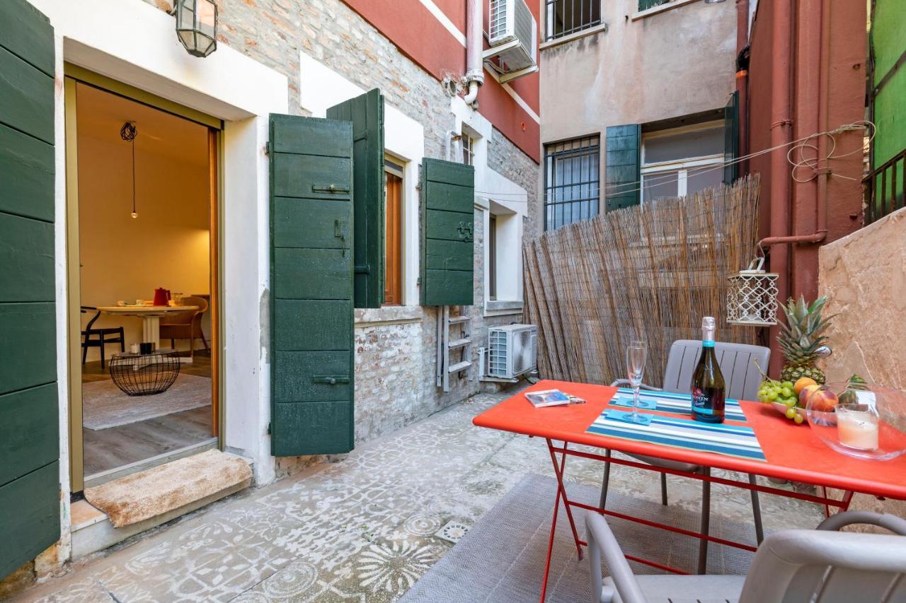 Snug Apartment With Private Courtyard M0270422677 Βενετία Εξωτερικό φωτογραφία
