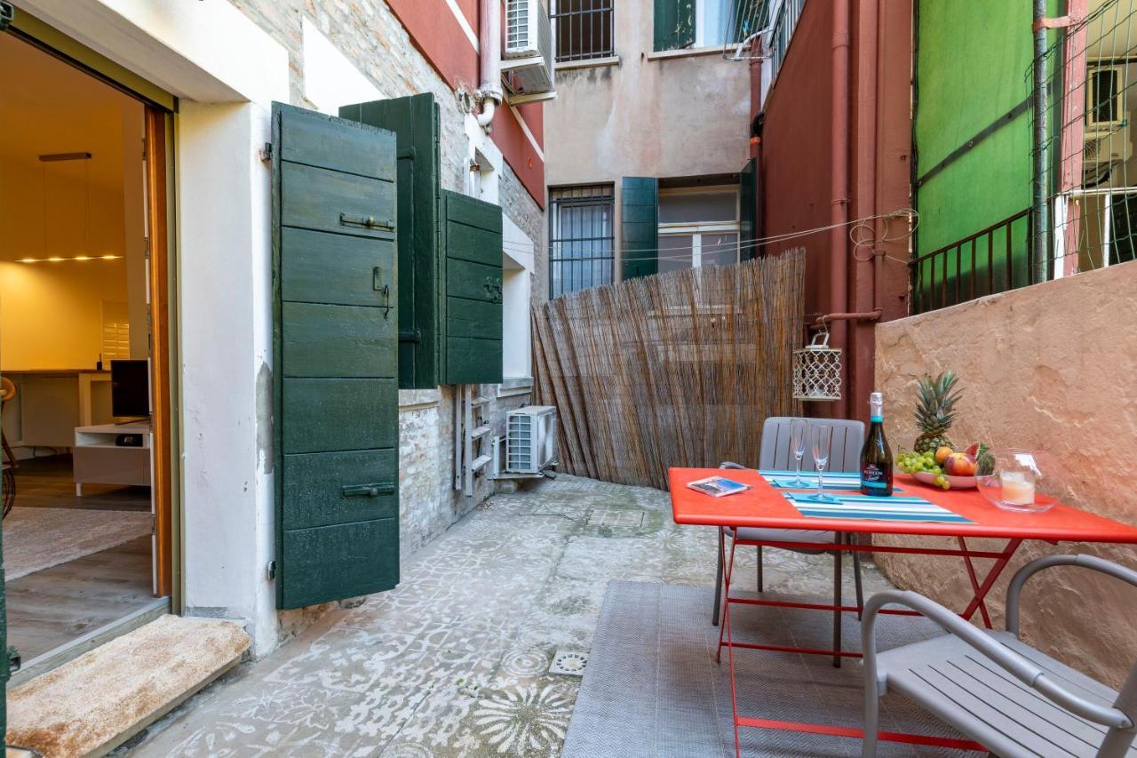 Snug Apartment With Private Courtyard M0270422677 Βενετία Εξωτερικό φωτογραφία