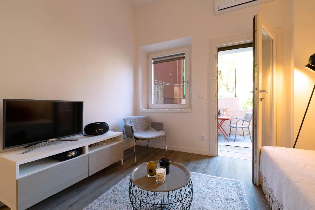 Snug Apartment With Private Courtyard M0270422677 Βενετία Εξωτερικό φωτογραφία